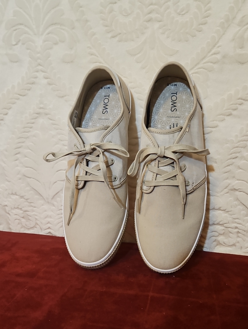 TOMS Men's Tan Canvas Lace-Up Sneakers